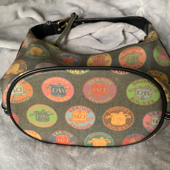 Authentic Dooney and Bourke wax coated handbag with adjustable leather strap - Picture 5 of 16